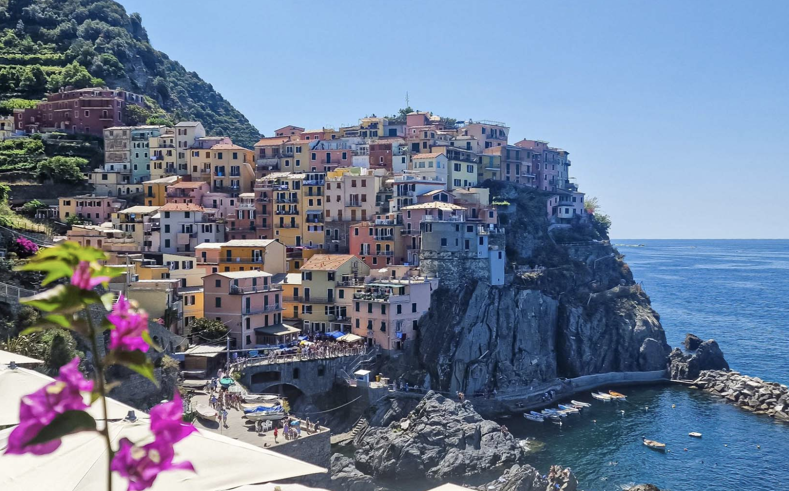 Manarola - ngôi làng sắc màu bên bờ biển nước Ý