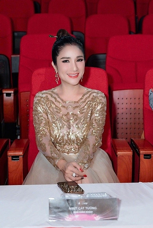 MC Cát Tường đáp trả khi bị antifan chê hết thời