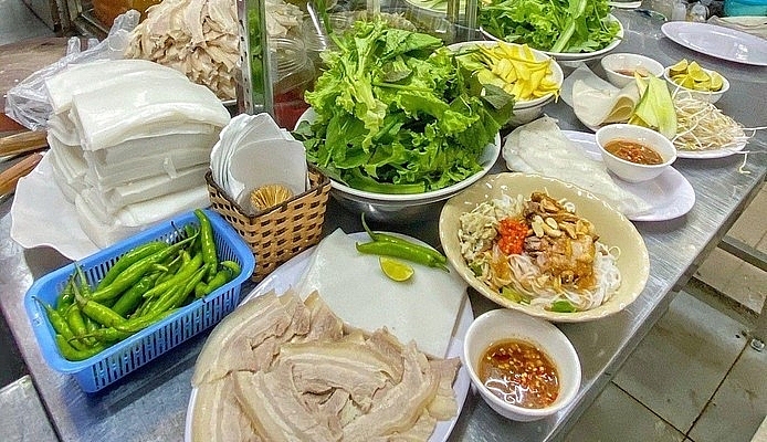 Foodtour chợ Cồn đặc sản nào khiến du khách “mê chữ ê kéo dài”?