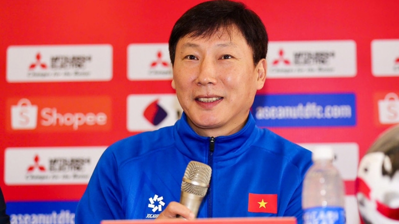 ‘HLV Kim Sang Sik hưởng lợi khi Shin Tae Yong bị sa thải’