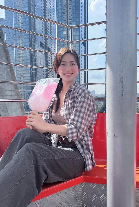 Phương Anh Đào gây sốt với khoảnh khắc cận mặt đẹp đến “vô thực”