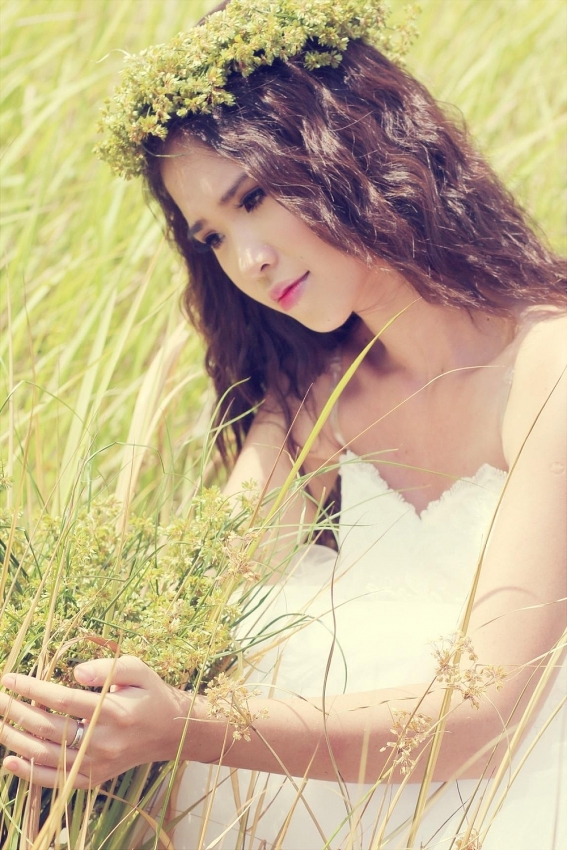 Nhan sắc gợi cảm của ca sĩ Khởi My