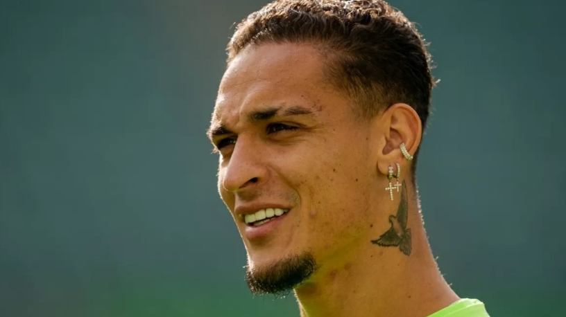 Man Utd ra tối hậu thư cho Antony