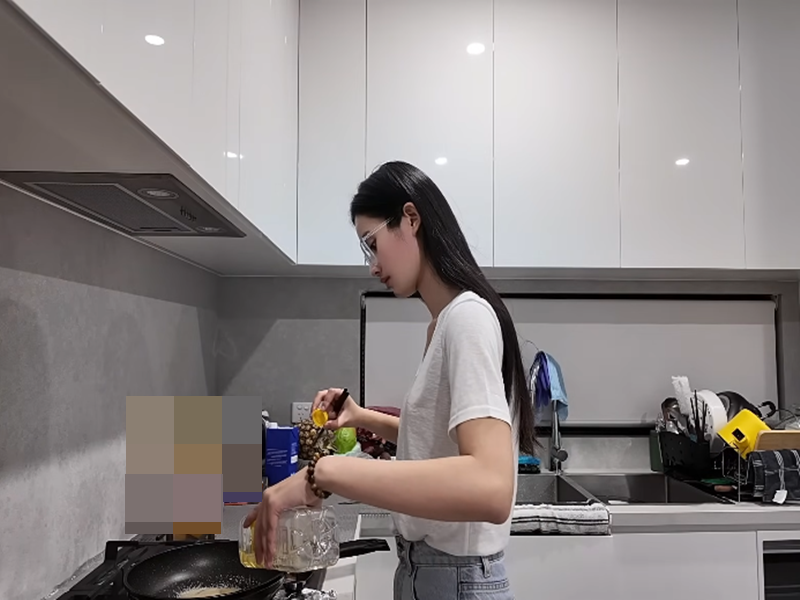 Cuộc sống của Hoa hậu Ý Nhi ở Australia