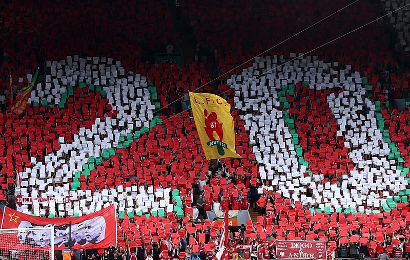 Liverpool tri ân tiền vệ xấu số Jota ở trận mở màn Ngoại hạng Anh