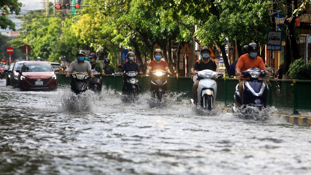 Dự báo thời tiết đêm nay và ngày mai 18/8: Hà Nội và các khu vực trên cả nước