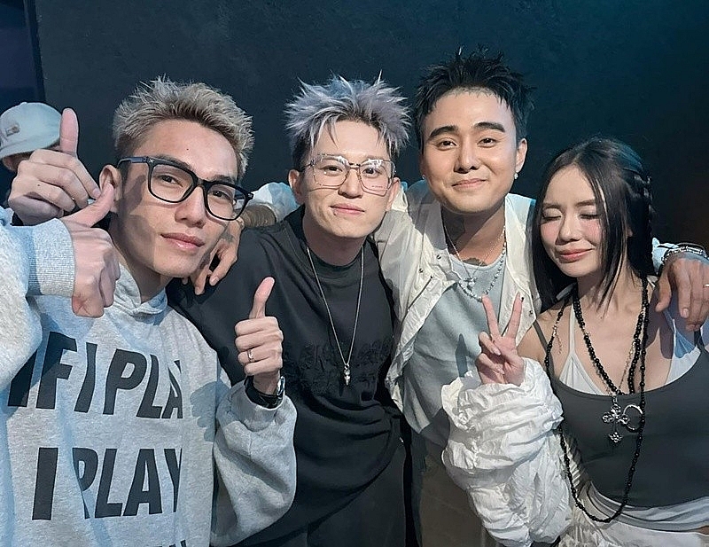 Rapper Đạt G - Bảo Ngọc dính như sam sau đám cưới