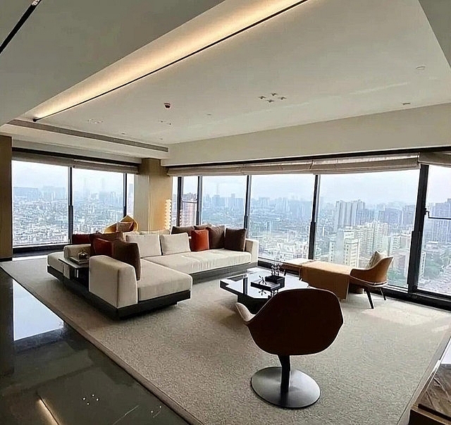 Khối tài sản “khủng” của Triệu Lộ Tư ở tuổi 27 gây choáng ngợp