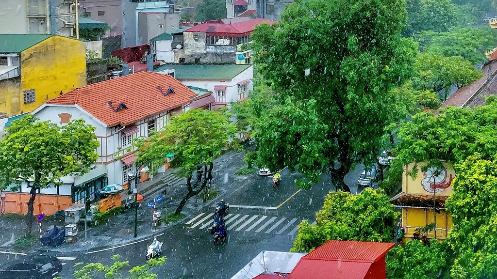 Dự báo thời tiết đêm nay và ngày mai 22/8: Hà Nội và các khu vực trên cả nước