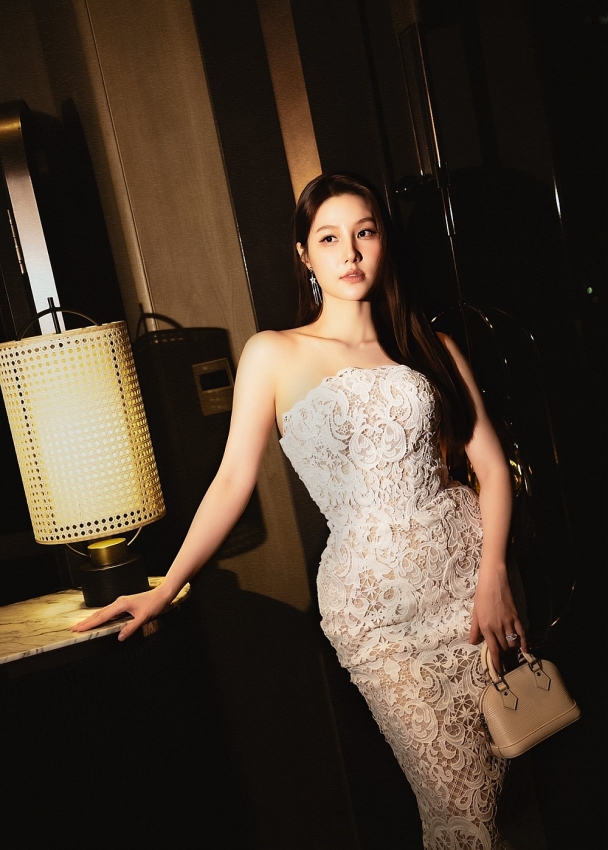 Hôn nhân viên mãn, cuộc sống giàu sang của Diễm My 9X