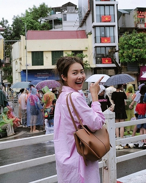 Sao Việt háo hức xem buổi tổng hợp luyện diễu binh