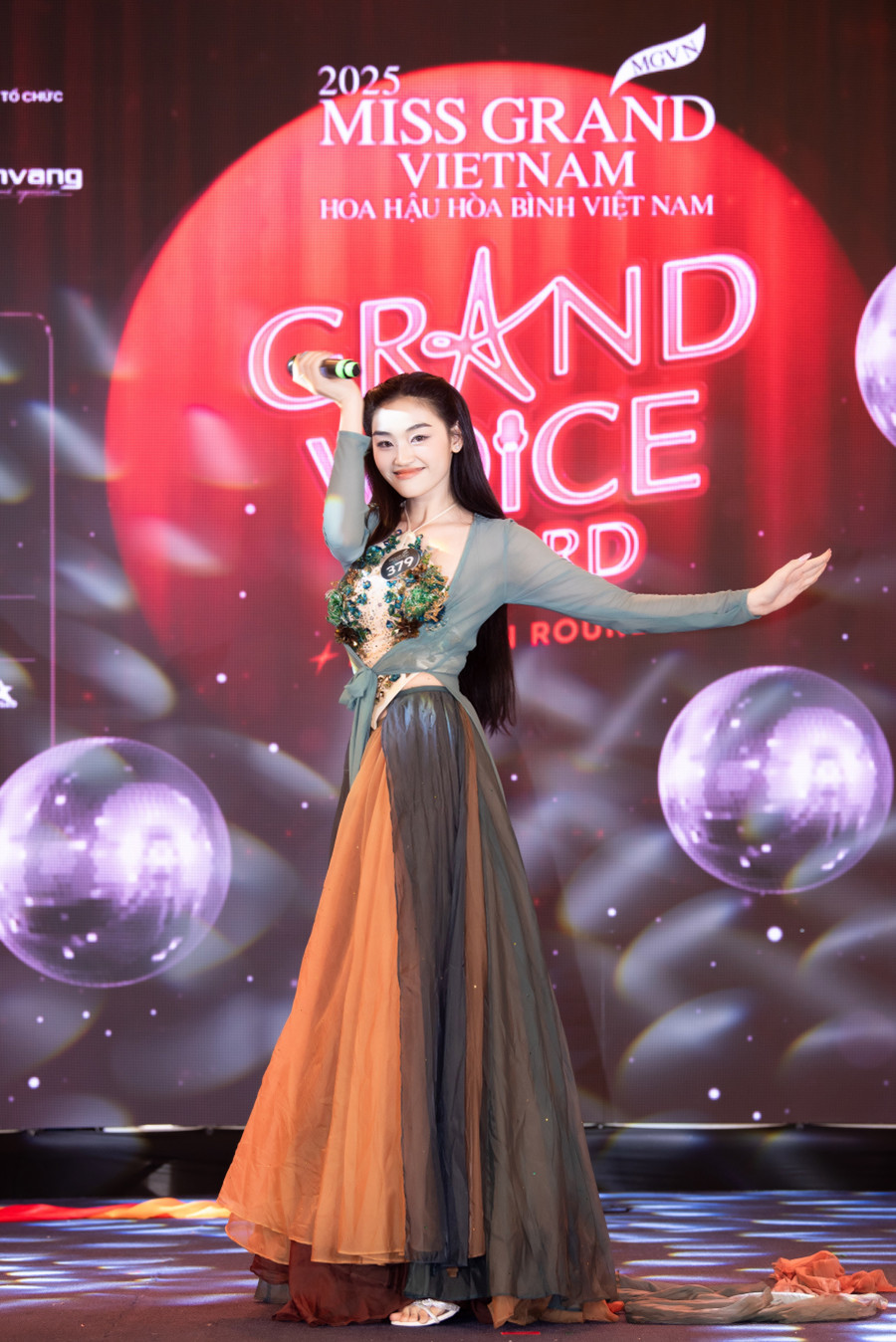 Thí sinh Miss Grand Vietnam 2025 lan tỏa tinh thần yêu nước Thí sinh Miss Grand Vietnam 2025 lan tỏa tinh thần yêu nước