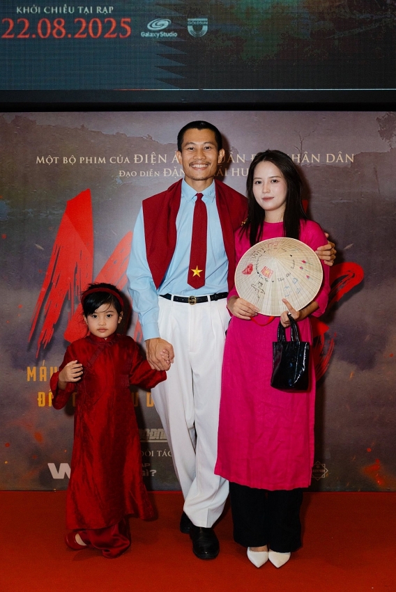 Phương Nam đóng nông dân Tạ trong 