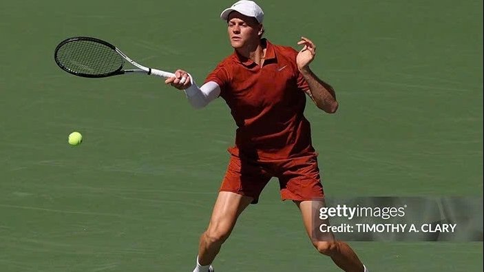 US Open: Đương kim vô địch Sinner thể hiện sức mạnh