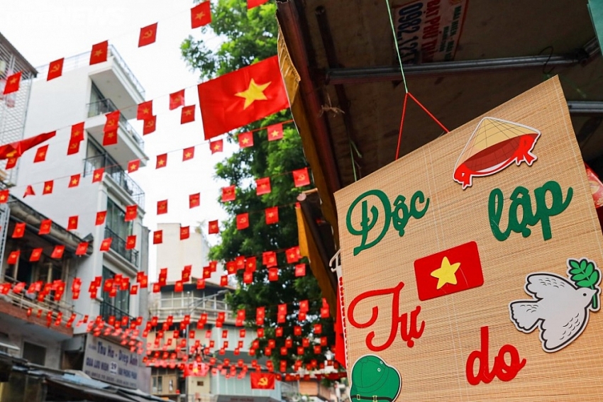 Tặng 100.000 đồng/người cho toàn dân ăn Tết Độc lập