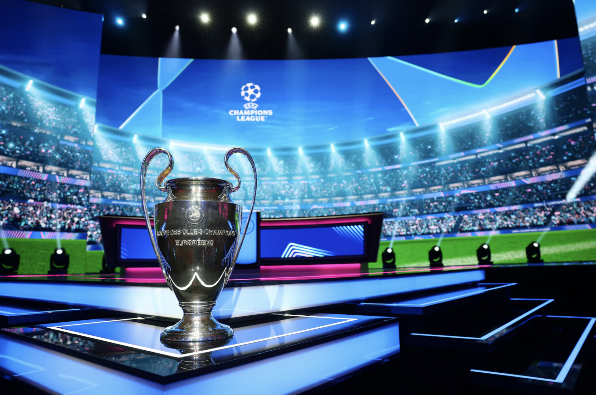 Real gặp Liverpool, Barca tái đấu PSG ở vòng bảng Champions League