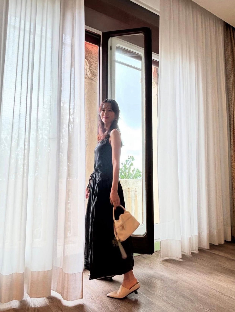 Xuất hiện tại Venice, ngoại hình của Son Ye Jin khiến fan trầm trồ