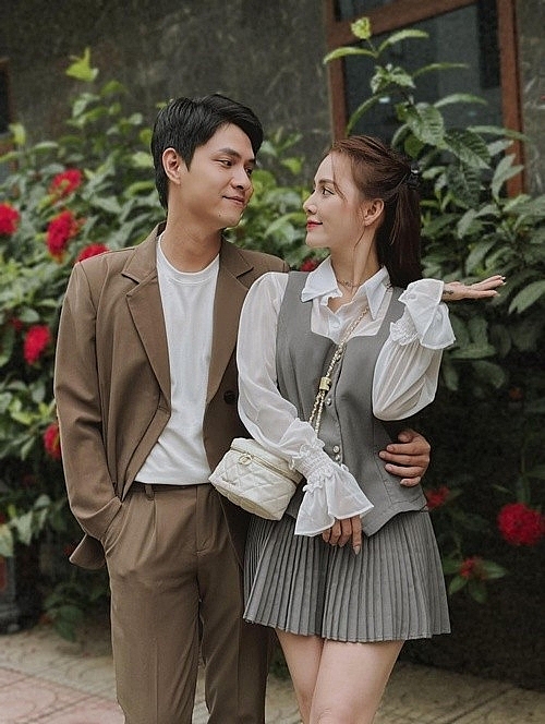Cặp đôi phim VTV gây chú ý khi tham gia diễu binh A80