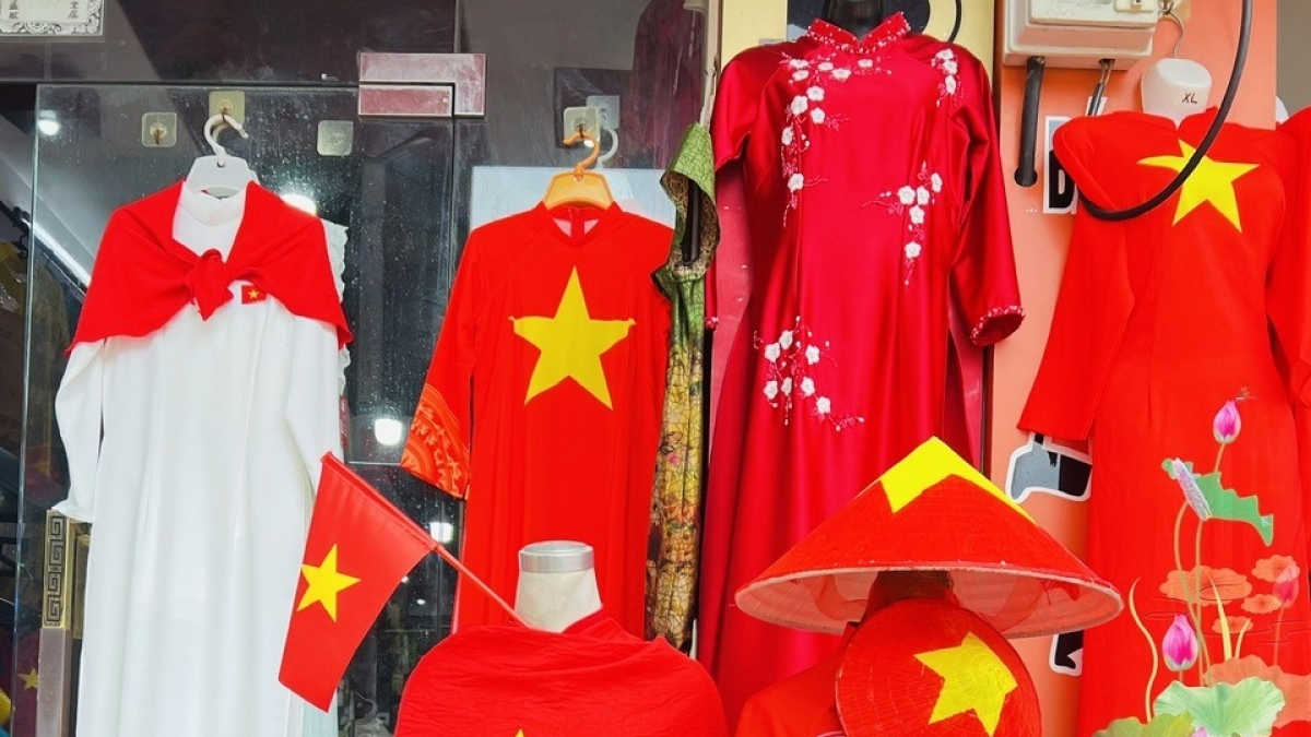 Sôi động thị trường hàng hóa chào mừng Quốc khánh 2/9