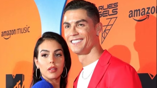 Ronaldo tổ chức ‘đám cưới cổ tích’ với bạn gái tại nơi đặc biệt