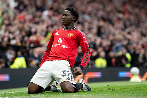 Kobbie Mainoo và đáp án cho vị trí số 6 tại Manchester United