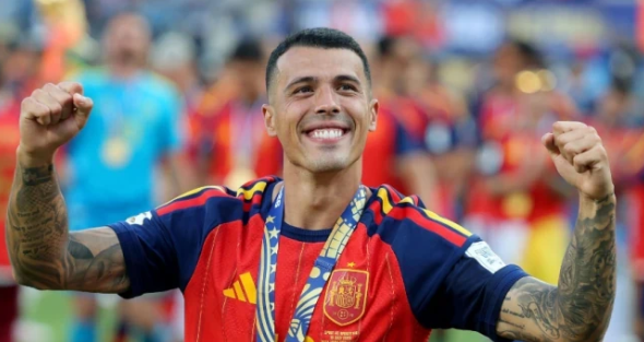 Lamine Yamal hối thúc Barcelona chiêu mộ Pedro Porro để hoàn thiện hành lang phải