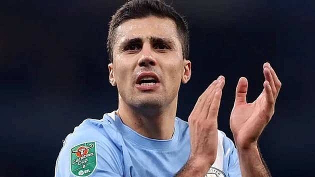 Barcelona sẵn sàng chi 70 triệu euro nhằm hoàn tất thương vụ chiêu mộ Rodri từ Man City