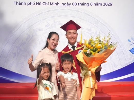 Hành trình 10 năm của Quốc Cơ từ cử nhân đến thạc sĩ