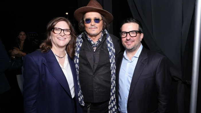 Johnny Depp tái xuất trong ‘Phép màu đêm Giáng sinh’