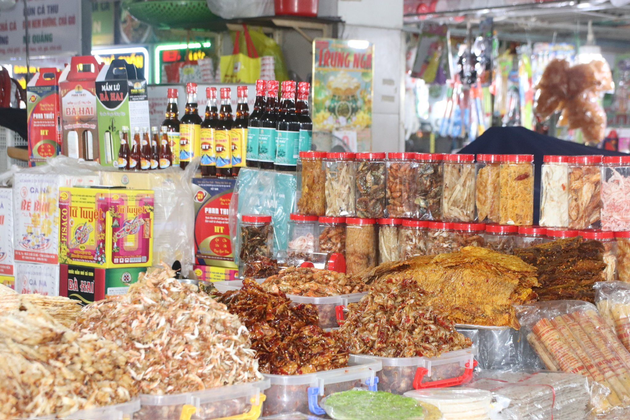 Du lịch ẩm thực biển hút khách cuối hè
