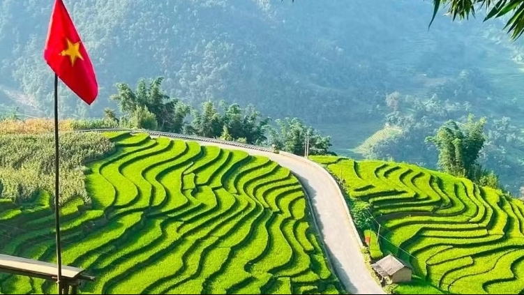 “Y Tý-Sức hút đại ngàn”