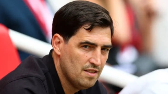 Liverpool tái thiết lực lượng: HLV Andoni Iraola nhắm bộ đôi PSG và giải bài toán tương lai
