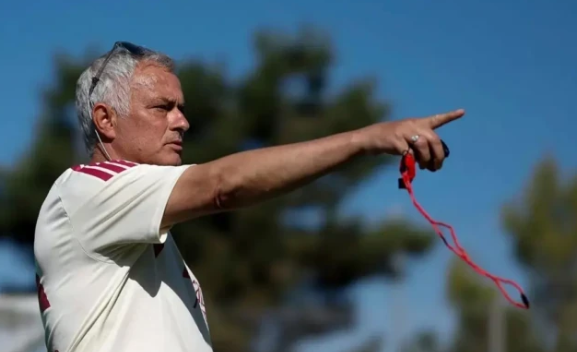 HLV Jose Mourinho nắm trong tay đội hình Real Madrid hoàn thiện 95% cho mùa giải 2026/27