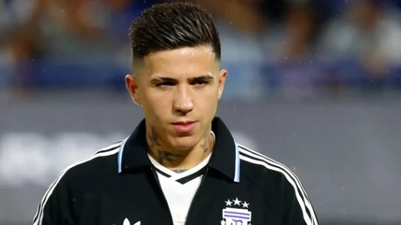 Chelsea ra tối hậu thư buộc Manchester City phải chi đủ 120 triệu bảng vụ Enzo Fernandez