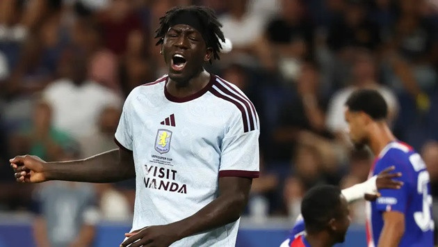 Tiền đạo 17 tuổi Brian Madjo xô đổ kỷ lục 30 năm của Patrick Kluivert tại Siêu cúp châu Âu