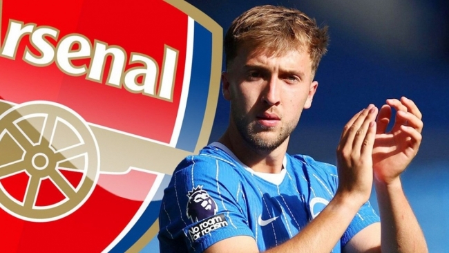 Arsenal và MU giành chữ ký của tài năng trẻ Jack Hinshelwood