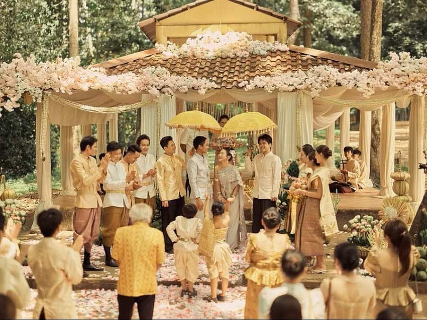"Thiên đường với người thương" của Phương Mỹ Chi gây "sốt" văn hóa Khmer Nam Bộ