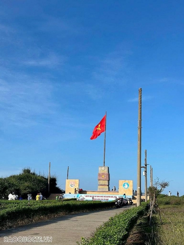 Chạm vào ‘thiên đường xanh’ Phú Quý