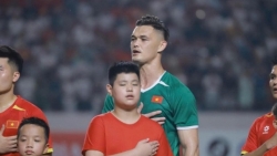 Thủ môn Lê Giang Patrik rực sáng giúp Việt Nam thắng Malaysia 2-0 tại bán kết ASEAN Cup 2026