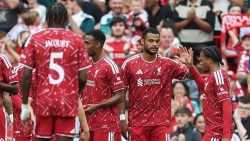Arsenal sẵn sàng cho phép hậu vệ Ben White gia nhập Everton nếu chiêu mộ thành công Ezri Konsa