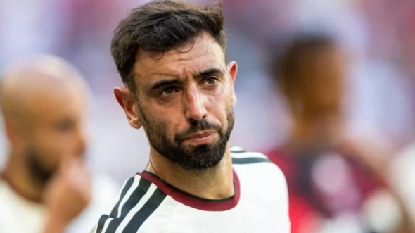 Man Utd đàm phán gia hạn hợp đồng giữ chân thủ quân Bruno Fernandes trước tin đồn chuyển nhượng
