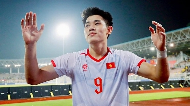 Tuyển Việt Nam đối mặt bài toán lực lượng: Đình Bắc và Xuân Mạnh trước nguy cơ bị treo giò