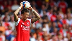 Arsenal sẵn sàng cho phép hậu vệ Ben White gia nhập Everton nếu chiêu mộ thành công Ezri Konsa