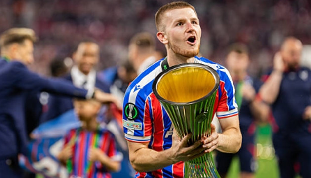 MU quyết chi 80 triệu bảng mua Adam Wharton hoàn thiện hàng tiền vệ dưới thời Carrick