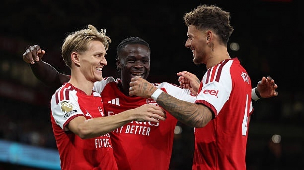 Arsenal thắng đậm ngày ra quân, khởi đầu hành trình bảo vệ ngôi vương