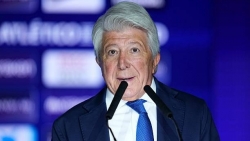 Chủ tịch Atletico Madrid Enrique Cerezo lên tiếng chỉ trích cách đàm phán của Barcelona