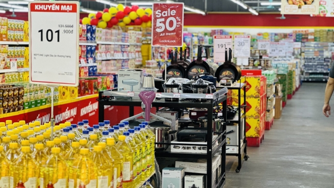 Khuyến mại đến 50%, người mua thực sự tiết kiệm được bao nhiêu?