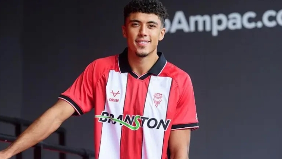 Man Utd chính thức chia tay tiền đạo Ethan Wheatley gia nhập Lincoln City ở Championship
