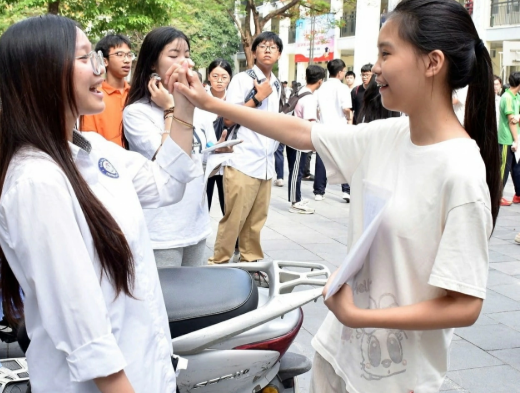 Giảm môn thi vào lớp 10: Liệu có giảm áp lực cho học sinh?