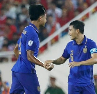 Nhà vô địch tuyệt đối
